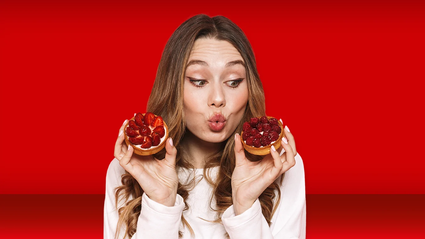 Zahnzusatzversicherung Frau mit Torte