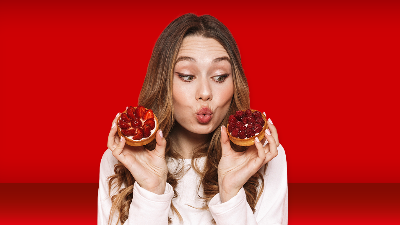Zahnzusatzversicherung Frau mit Torte